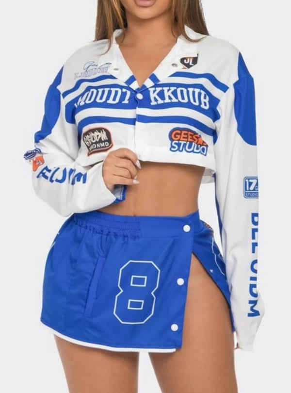 Jacket that turns into a two-piece skirts